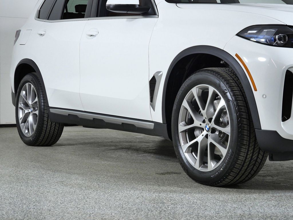 Thumbnail: 2026 BMW X5 - 8