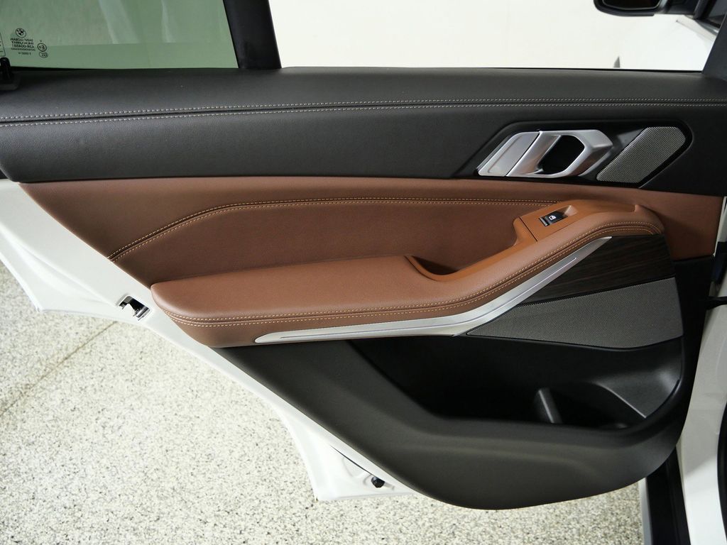 Thumbnail: 2026 BMW X5 - 35