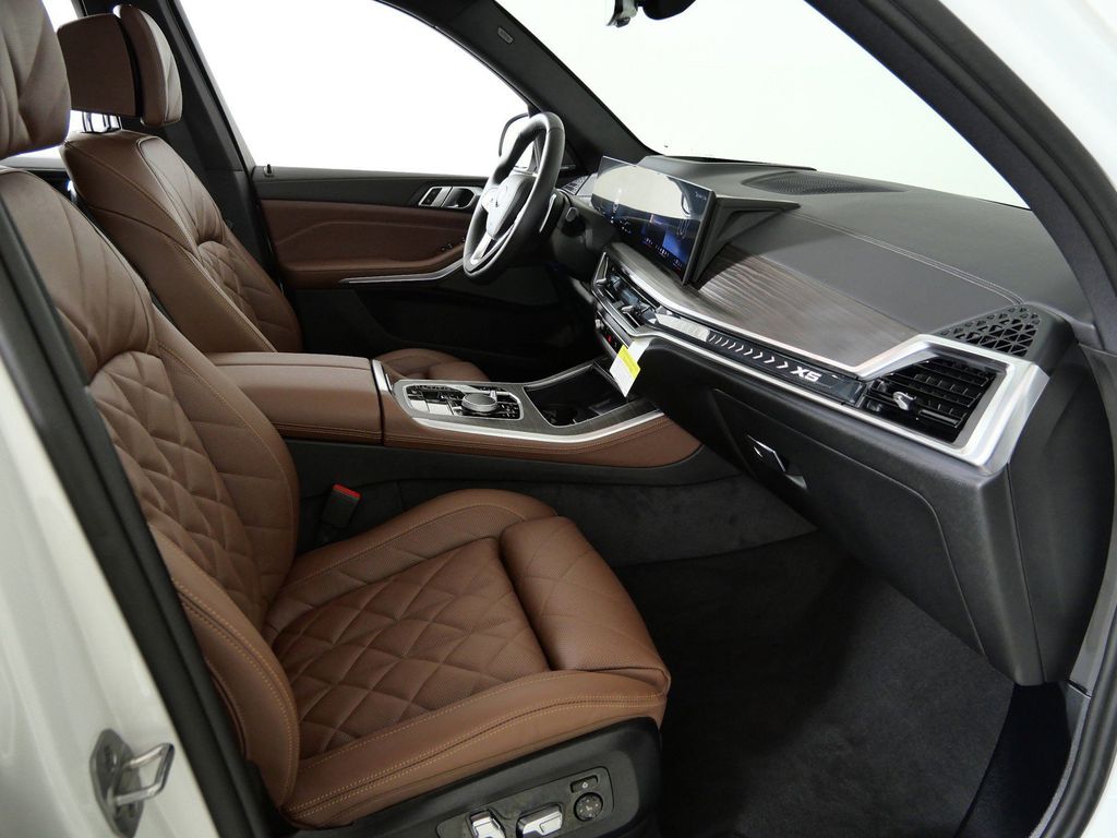Thumbnail: 2026 BMW X5 - 9