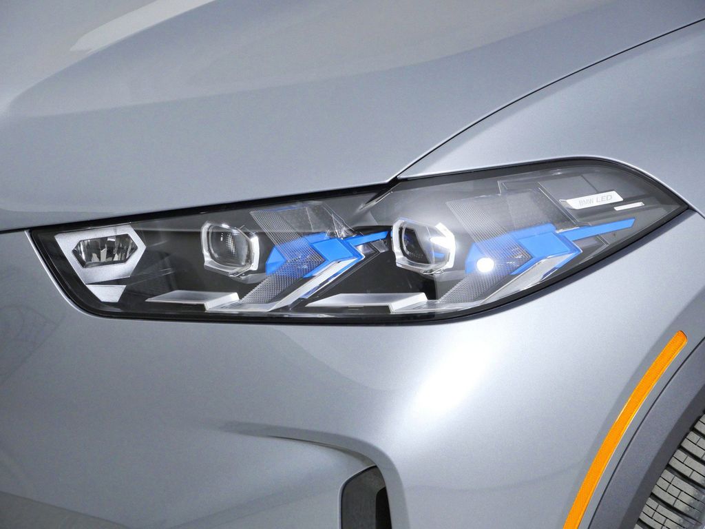Thumbnail: 2026 BMW X5 - 16