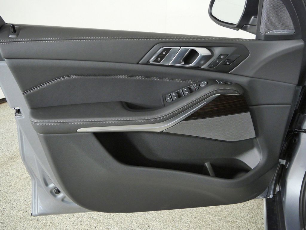 Thumbnail: 2026 BMW X5 - 37
