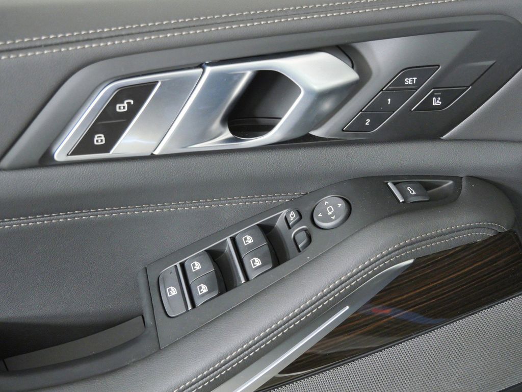Thumbnail: 2026 BMW X5 - 40