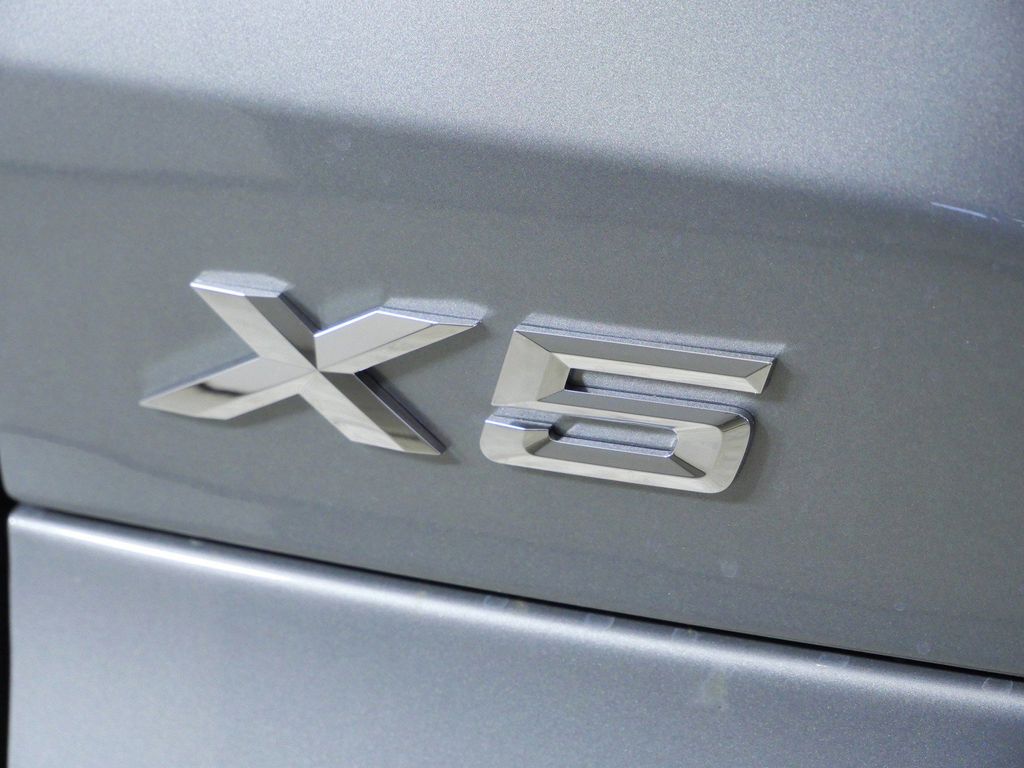 Thumbnail: 2026 BMW X5 - 22