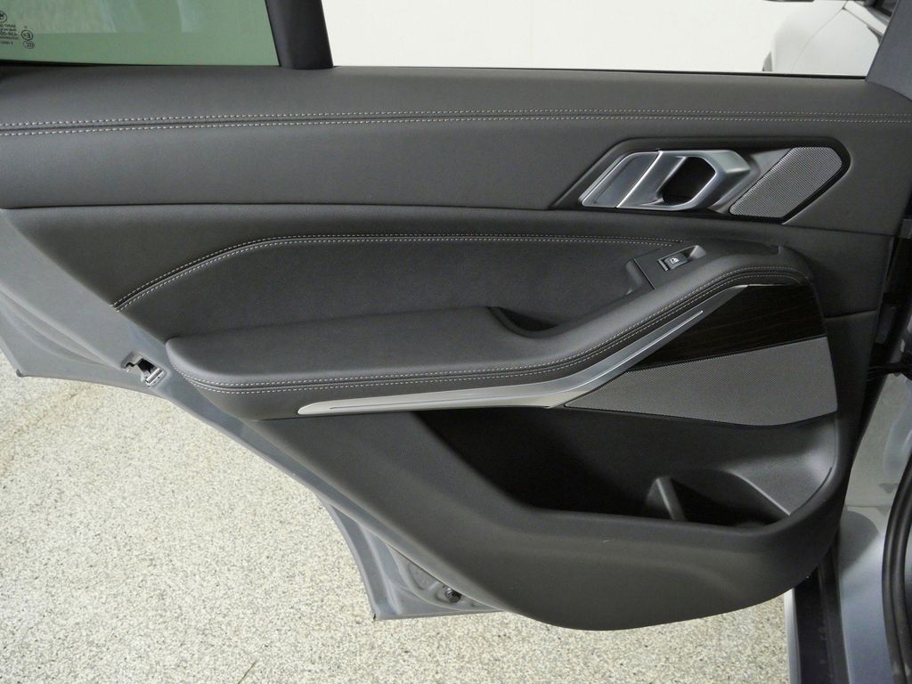 Thumbnail: 2026 BMW X5 - 34