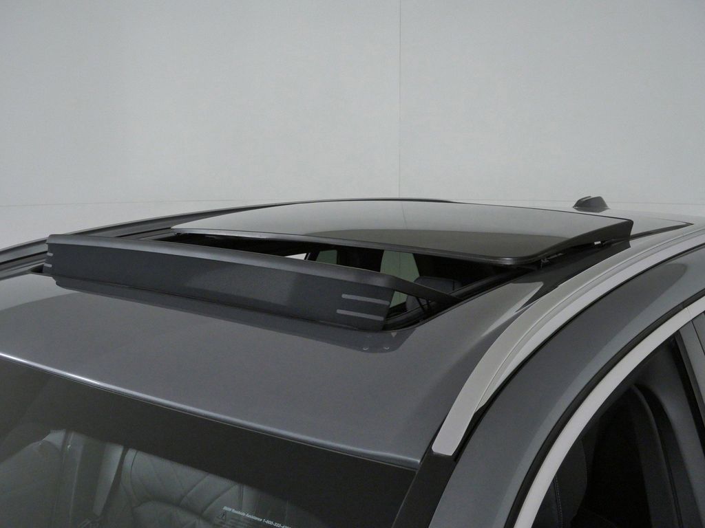 Thumbnail: 2026 BMW X5 - 25