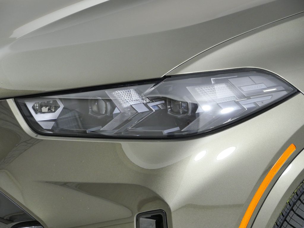 Thumbnail: 2024 BMW X5 - 17