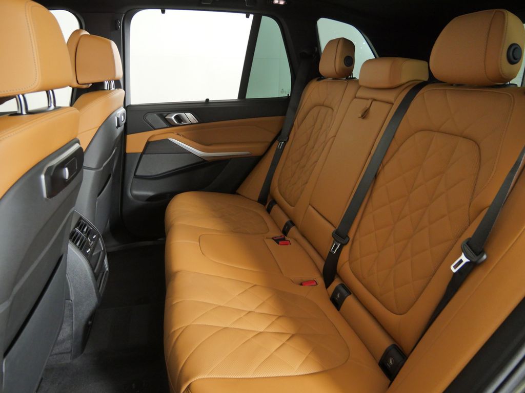 Thumbnail: 2024 BMW X5 - 39