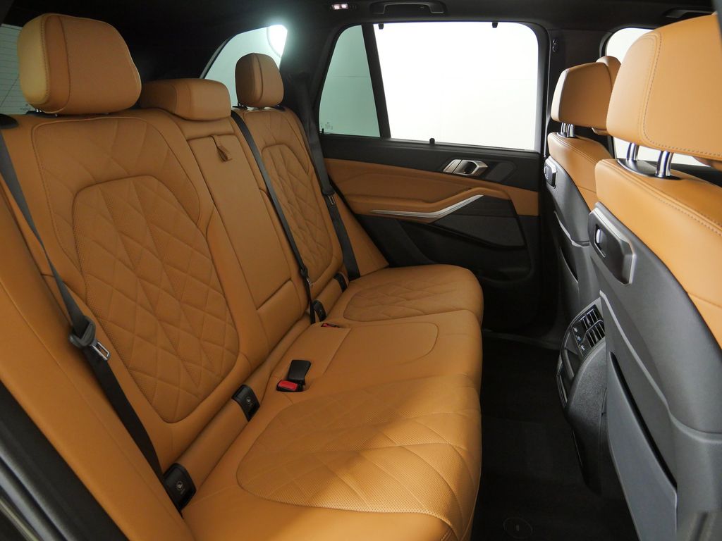 Thumbnail: 2024 BMW X5 - 34