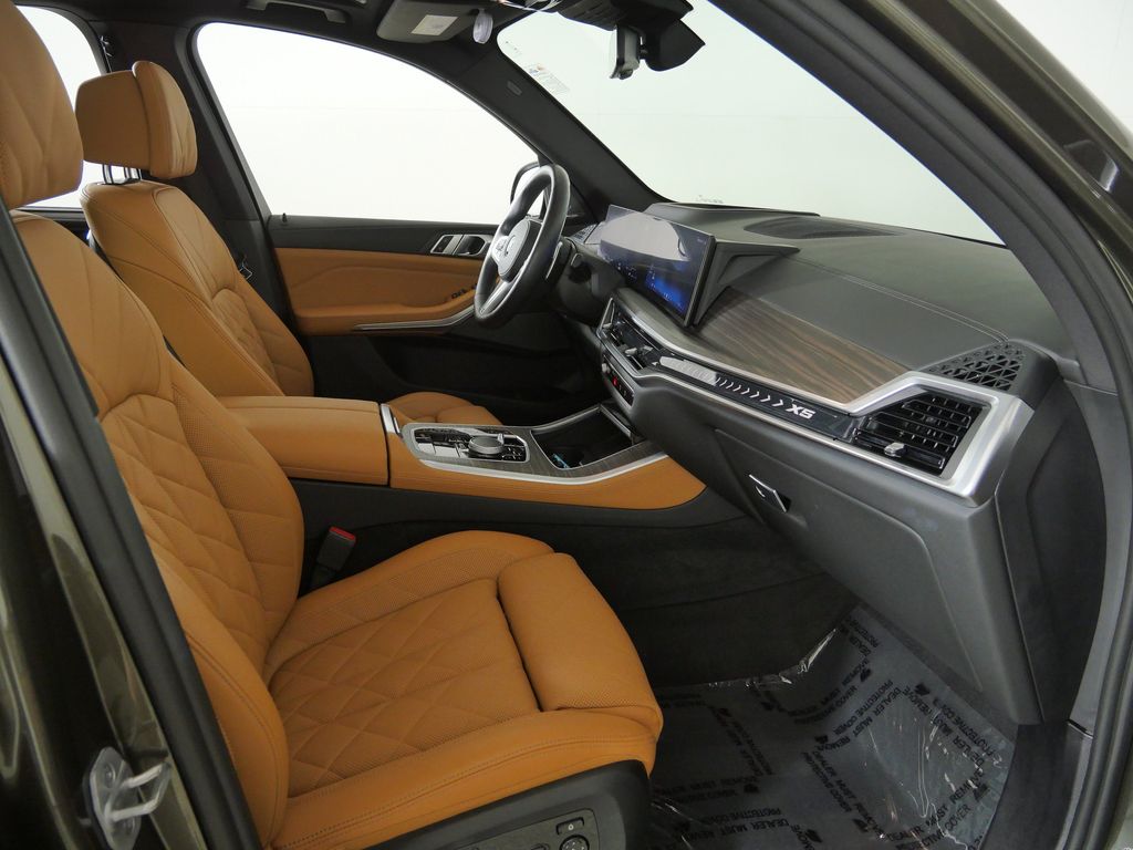 Thumbnail: 2024 BMW X5 - 9