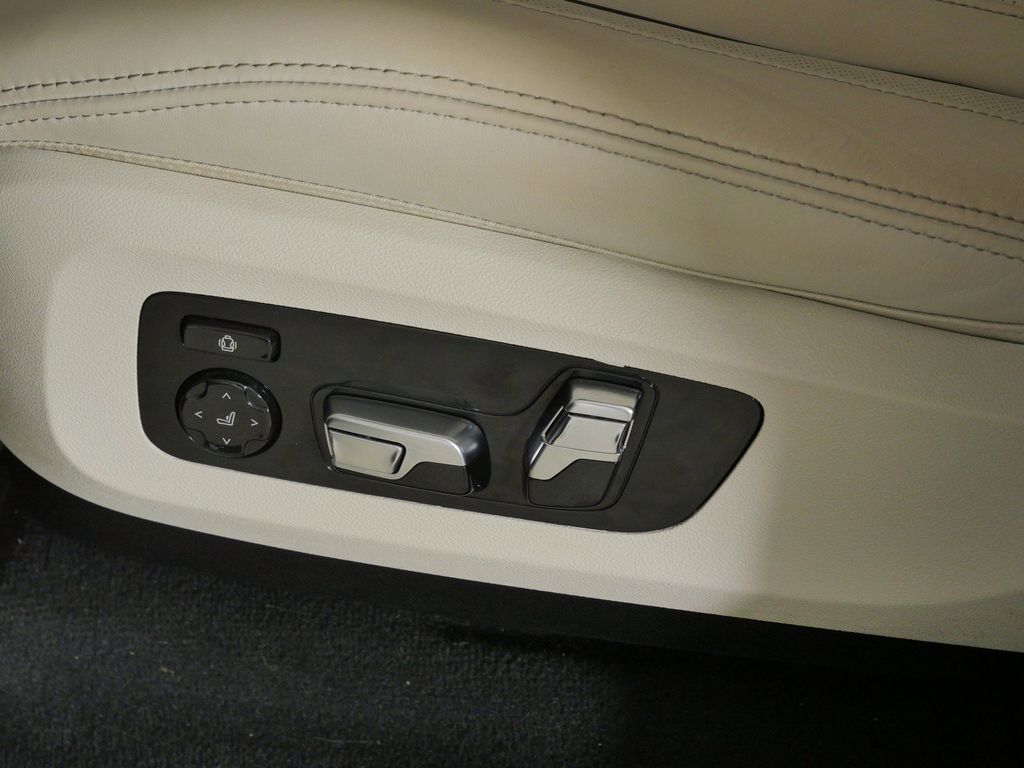 Thumbnail: 2025 BMW X5 - 44