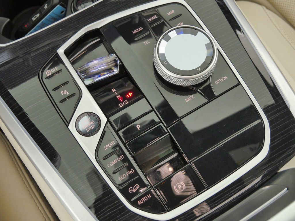 Thumbnail: 2025 BMW X5 - 13