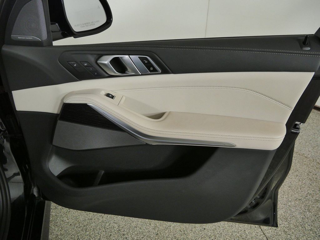 Thumbnail: 2025 BMW X5 - 29