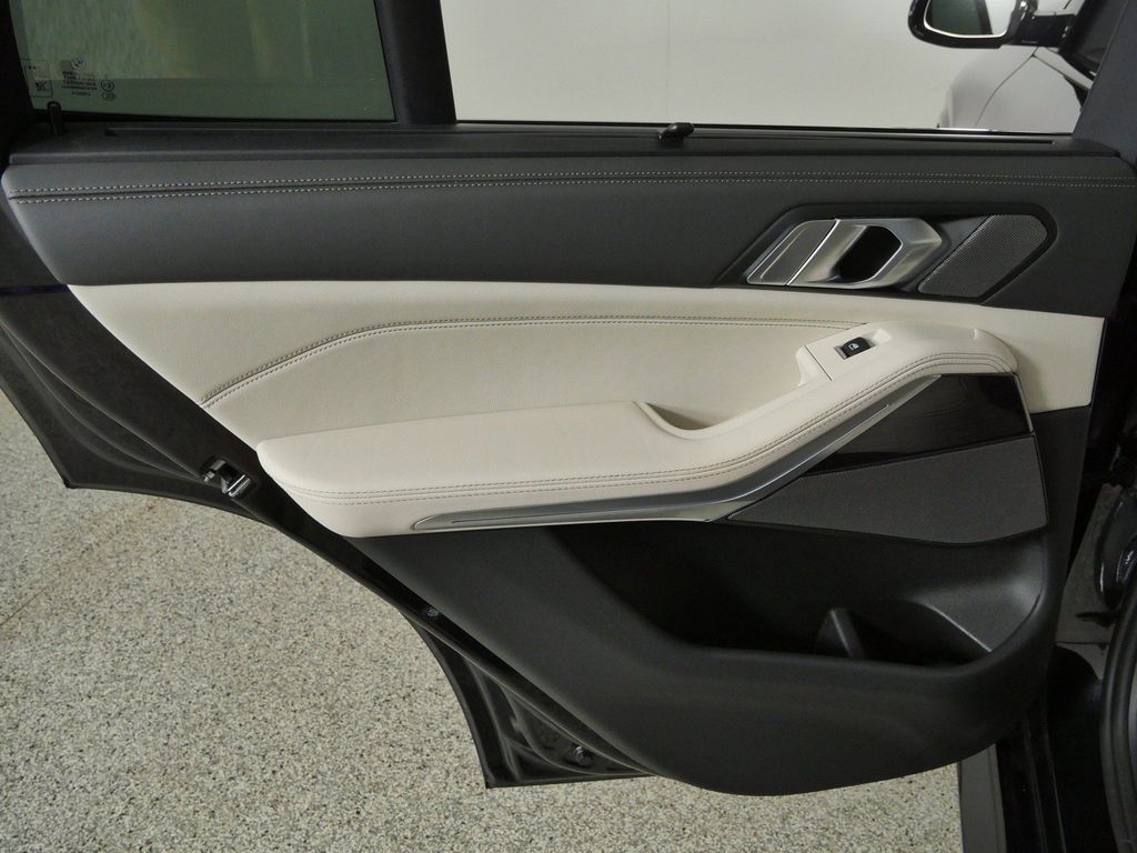 Thumbnail: 2025 BMW X5 - 37