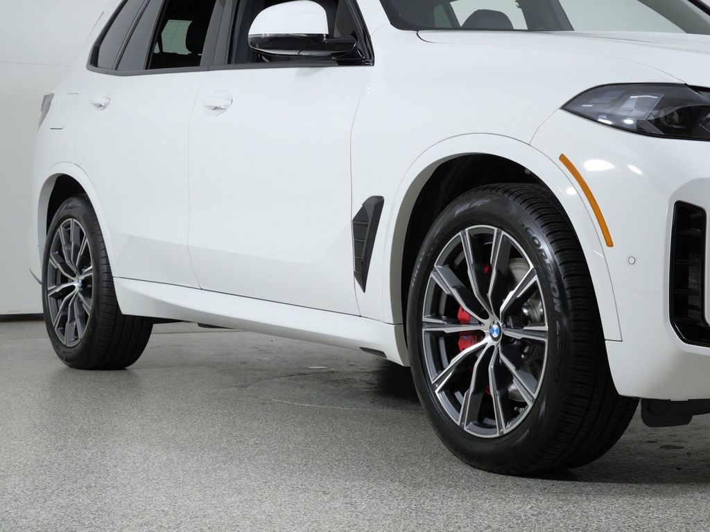 Thumbnail: 2025 BMW X5 - 8