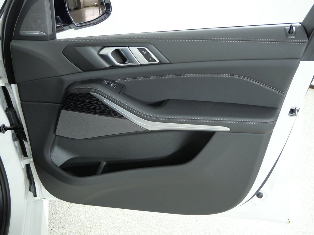 Thumbnail: 2025 BMW X5 - 29