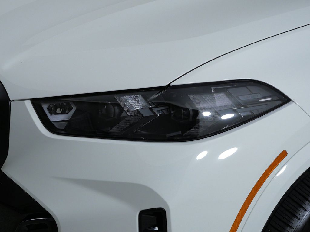 Thumbnail: 2025 BMW X5 - 17