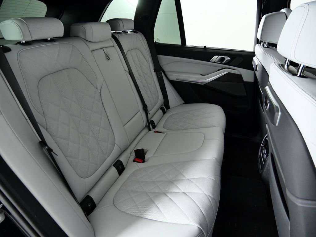 Thumbnail: 2026 BMW X5 - 35