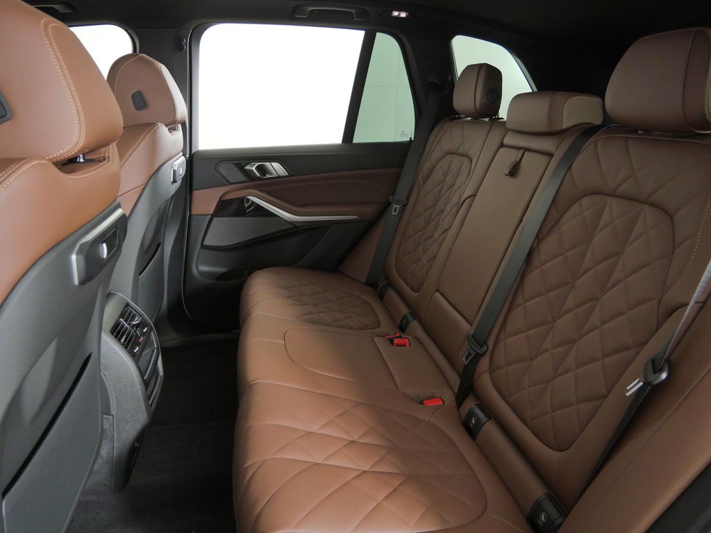 Thumbnail: 2024 BMW X5 - 39