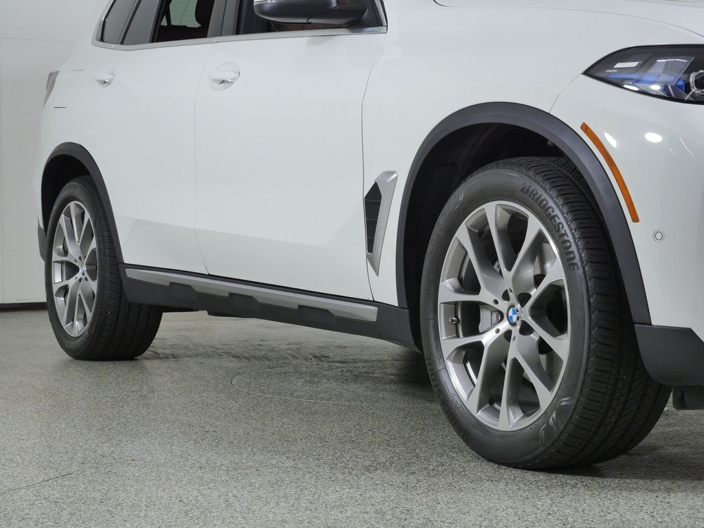 Thumbnail: 2024 BMW X5 - 8
