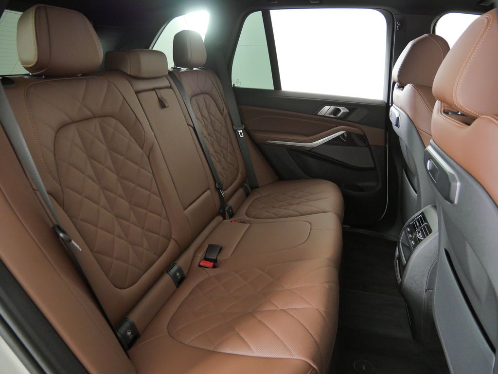 Thumbnail: 2024 BMW X5 - 34