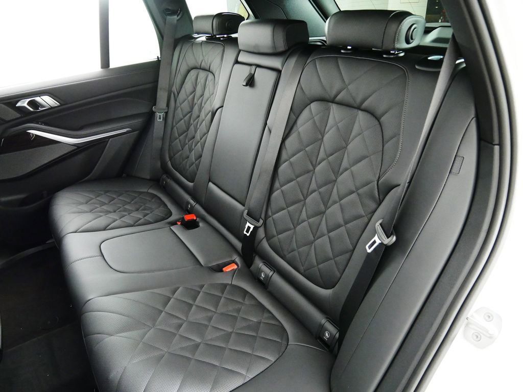 Thumbnail: 2026 BMW X5 - 34