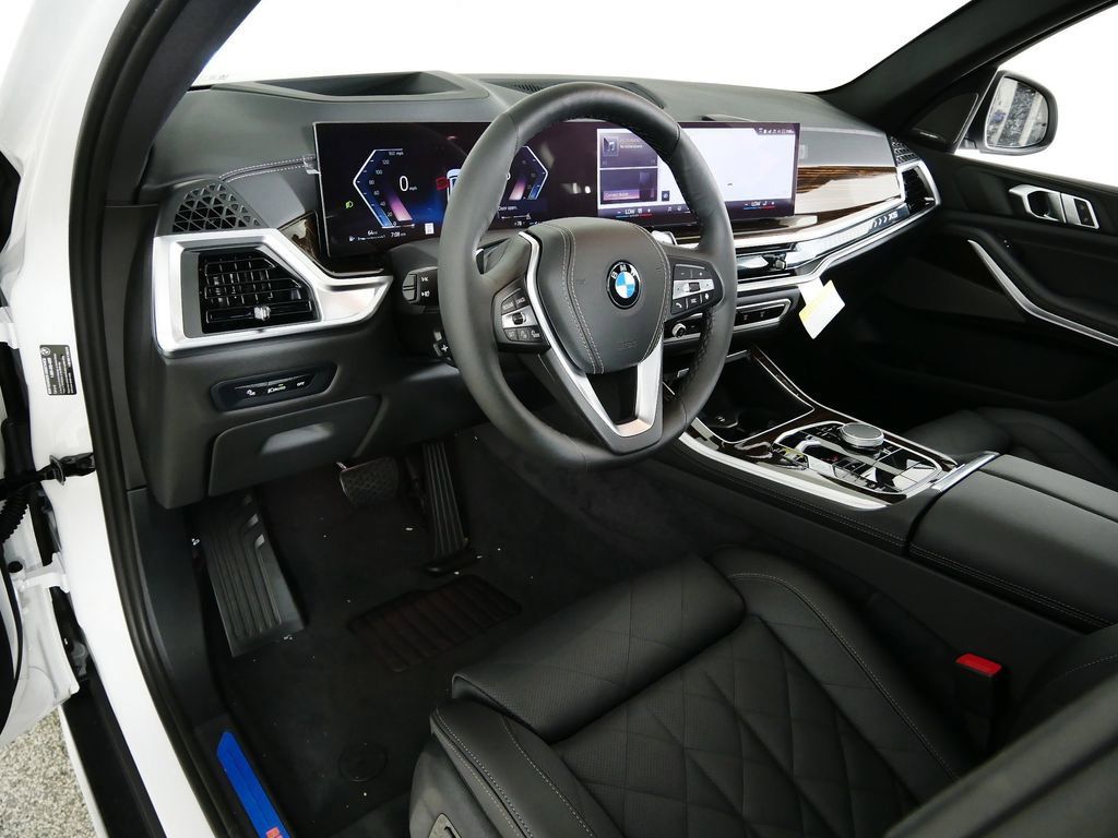 Thumbnail: 2026 BMW X5 - 9