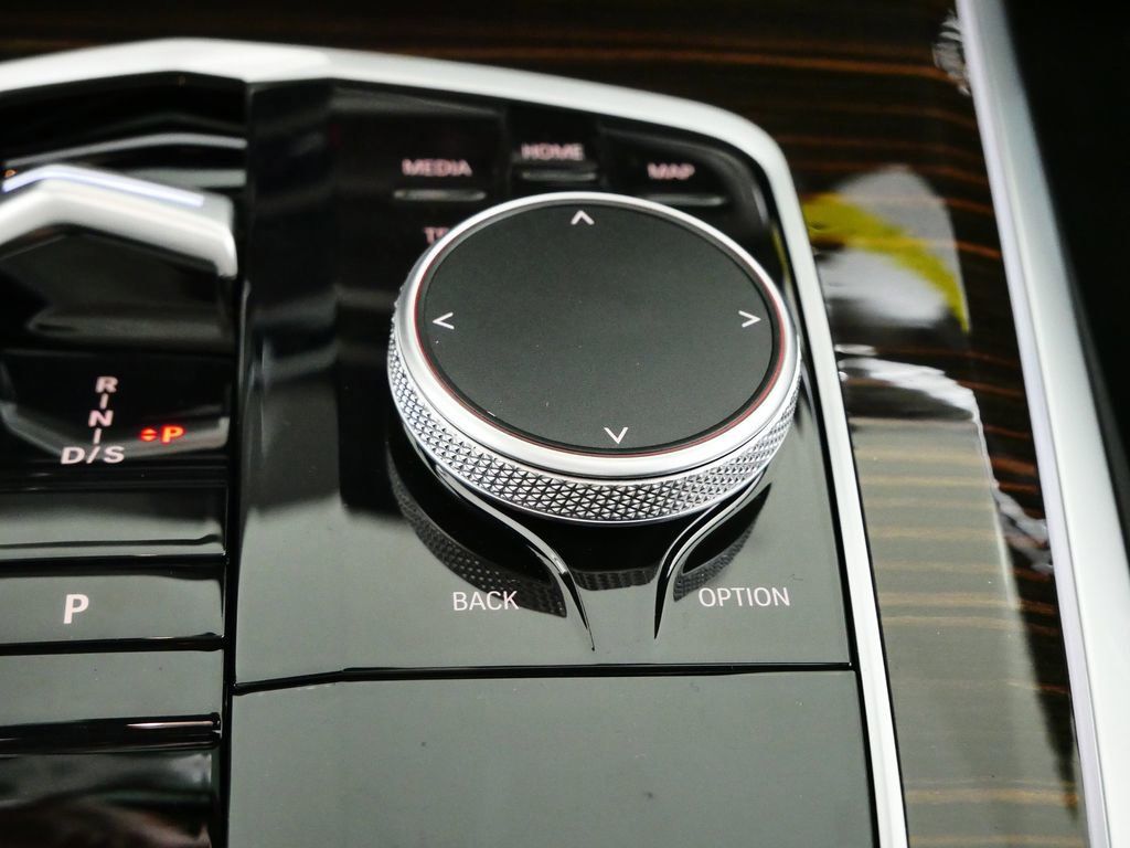 Thumbnail: 2026 BMW X5 - 15