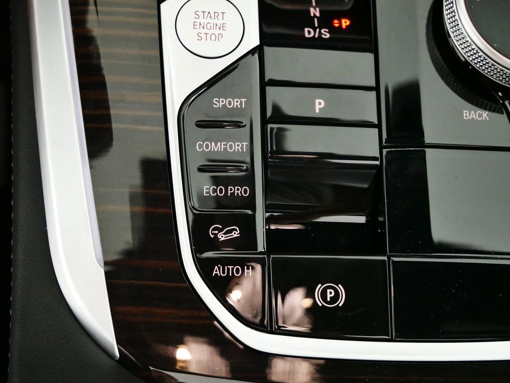 Thumbnail: 2026 BMW X5 - 44