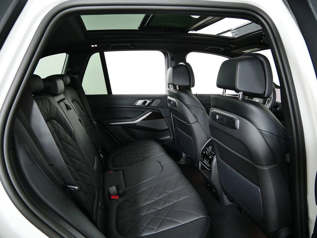 Thumbnail: 2026 BMW X5 - 12