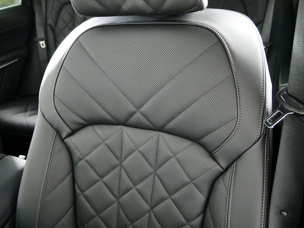 Thumbnail: 2026 BMW X5 - 14