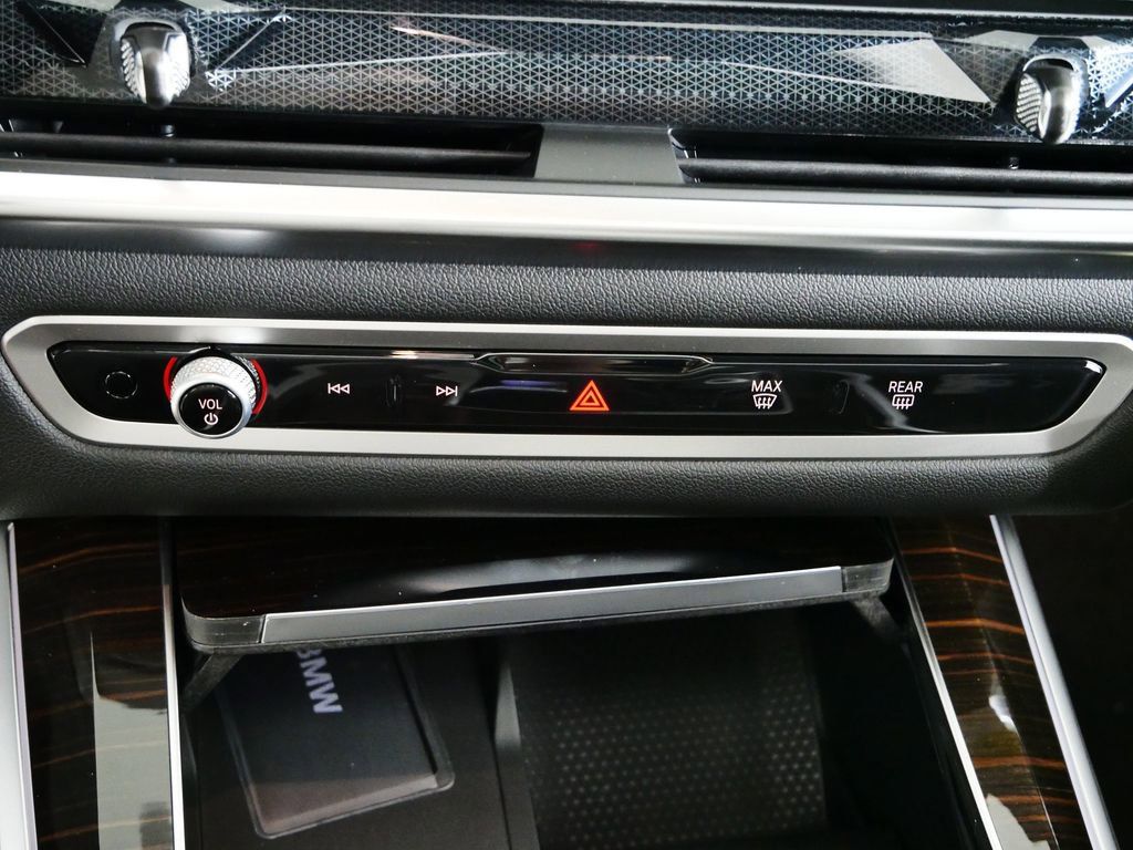 Thumbnail: 2026 BMW X5 - 47