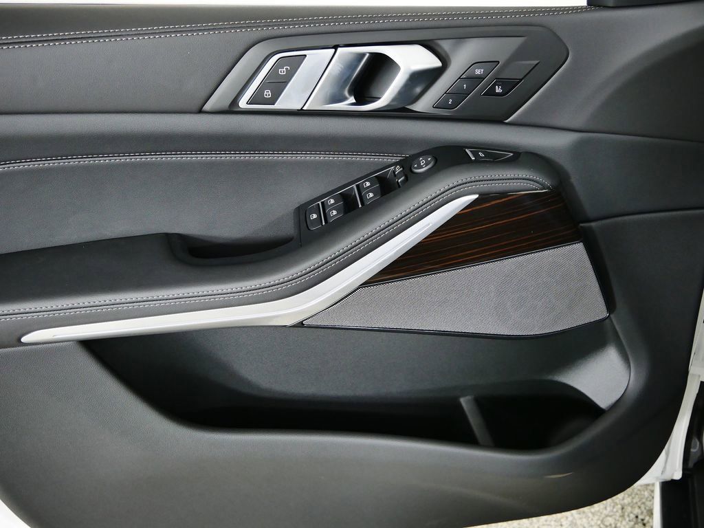 Thumbnail: 2026 BMW X5 - 37