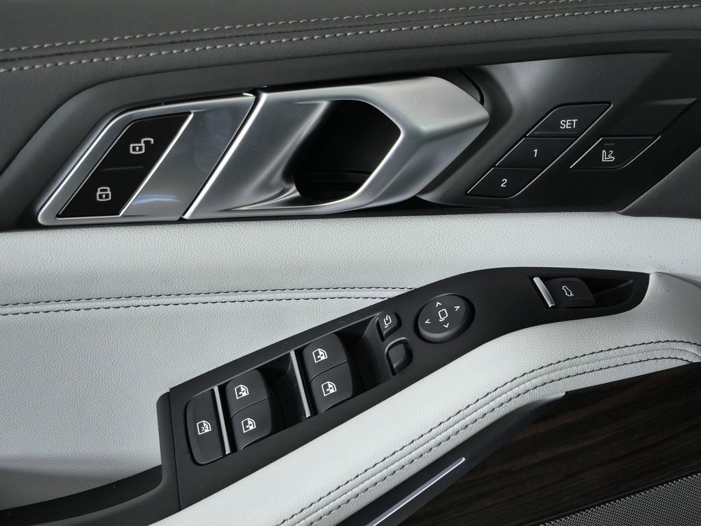 Thumbnail: 2026 BMW X5 - 40