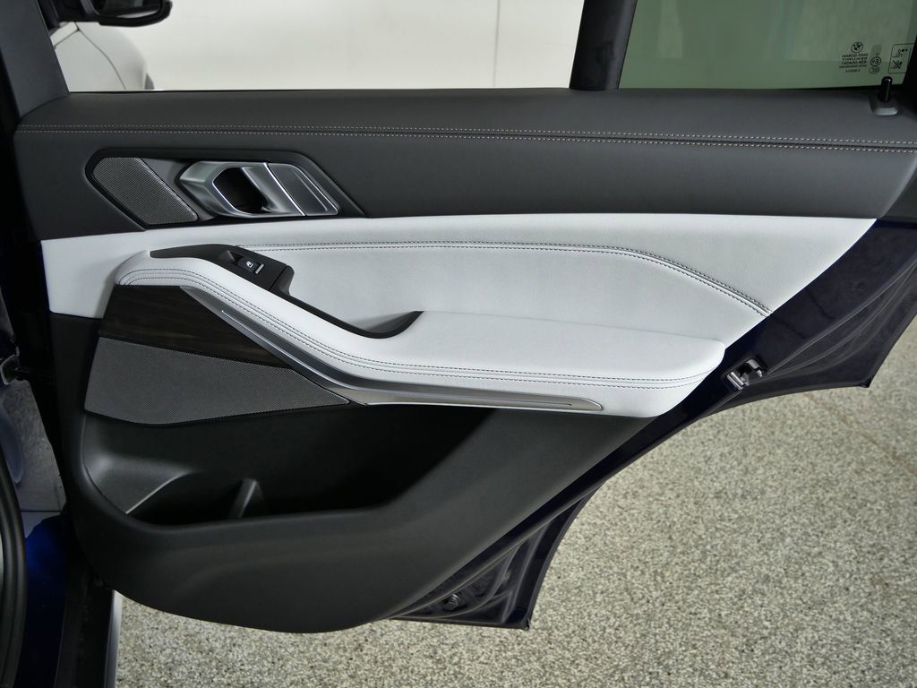 Thumbnail: 2026 BMW X5 - 30