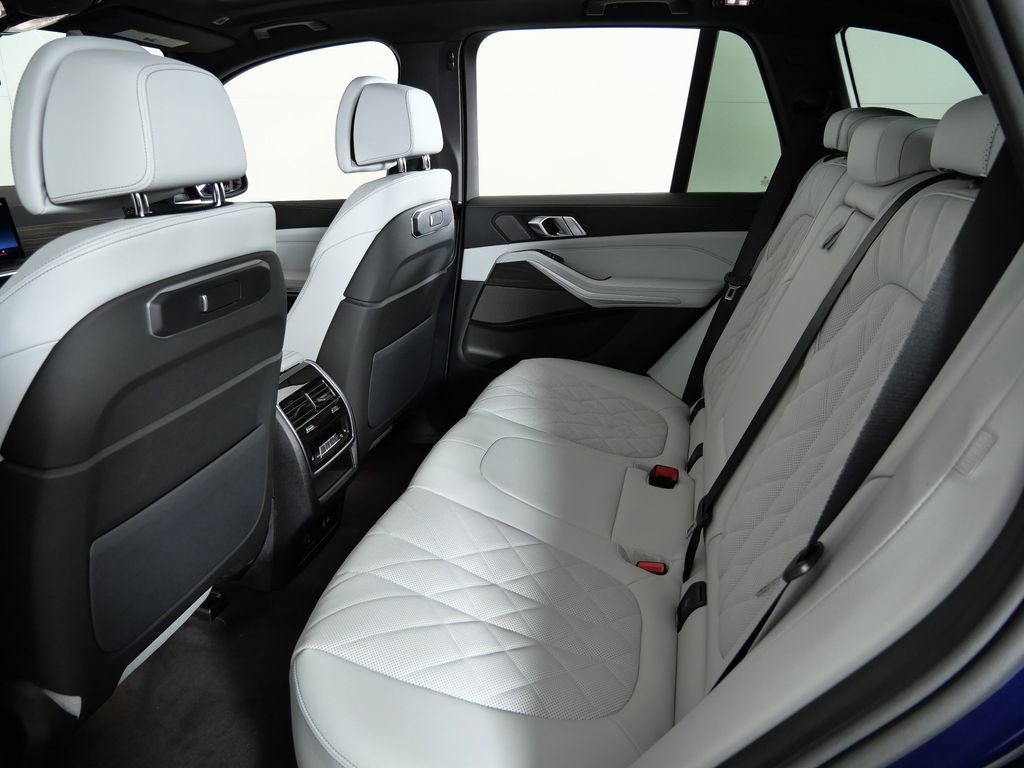 Thumbnail: 2026 BMW X5 - 35