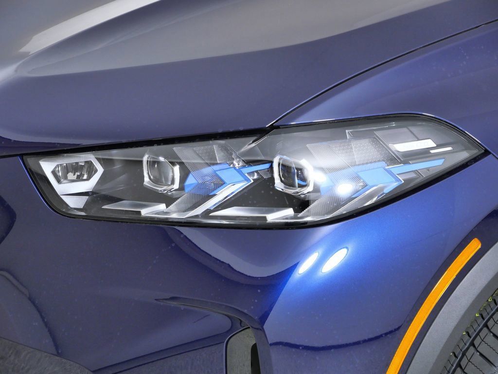 Thumbnail: 2026 BMW X5 - 16