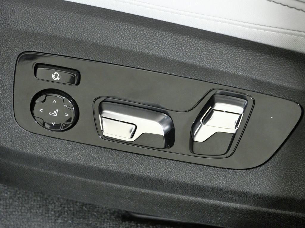 Thumbnail: 2026 BMW X5 - 41