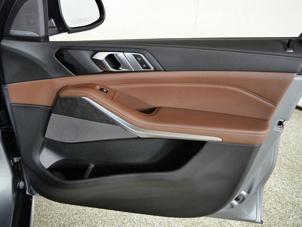 Thumbnail: 2026 BMW X5 - 28