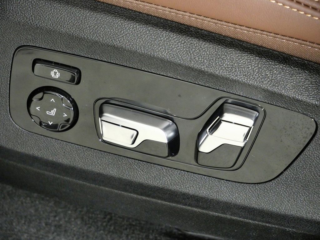 Thumbnail: 2026 BMW X5 - 43