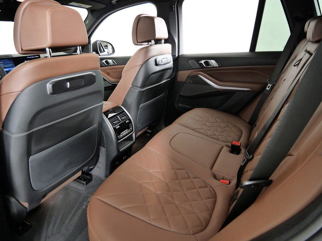 Thumbnail: 2026 BMW X5 - 37