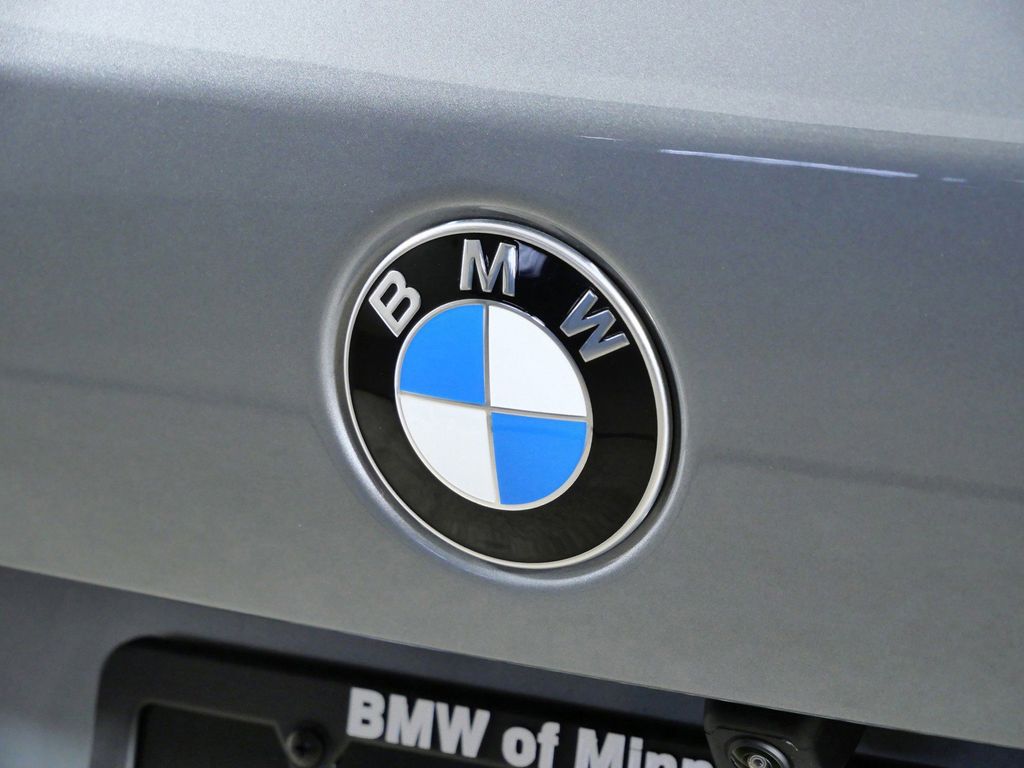 Thumbnail: 2026 BMW X5 - 21