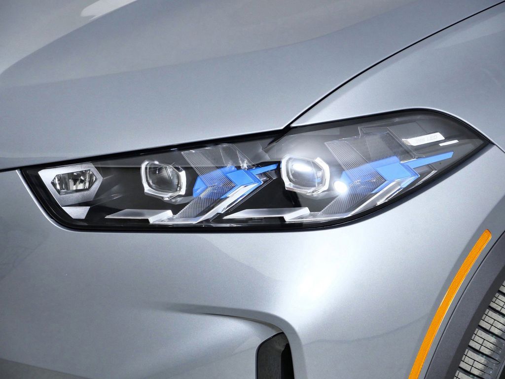 Thumbnail: 2026 BMW X5 - 17