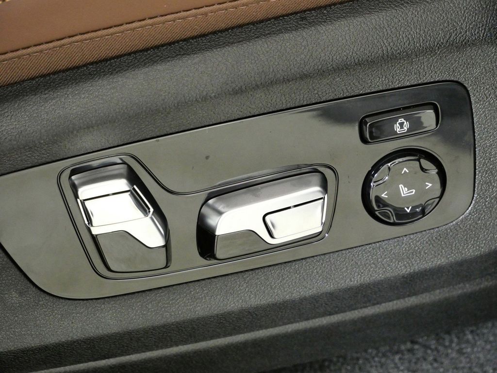 Thumbnail: 2026 BMW X5 - 29