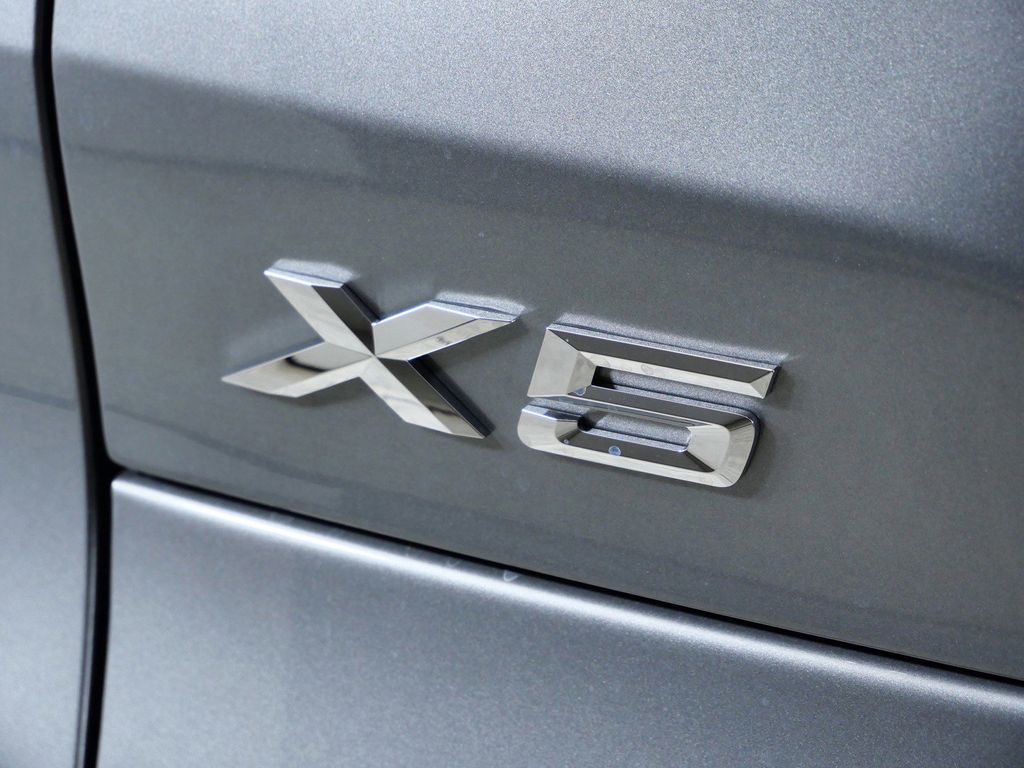 Thumbnail: 2026 BMW X5 - 22