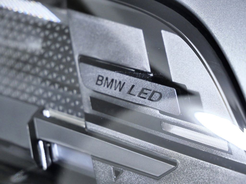 Thumbnail: 2026 BMW X5 - 13