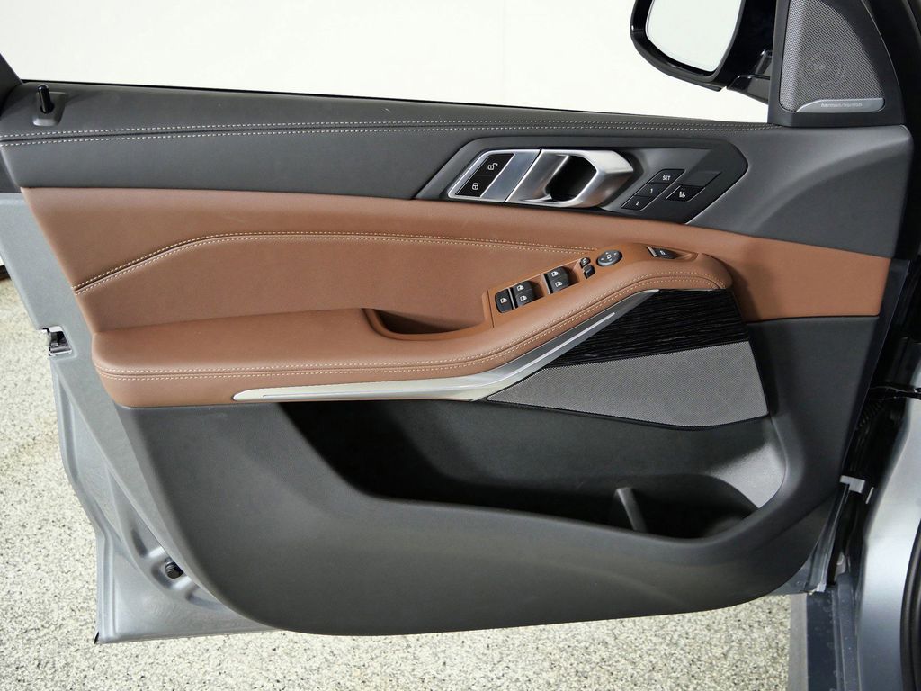 Thumbnail: 2026 BMW X5 - 38