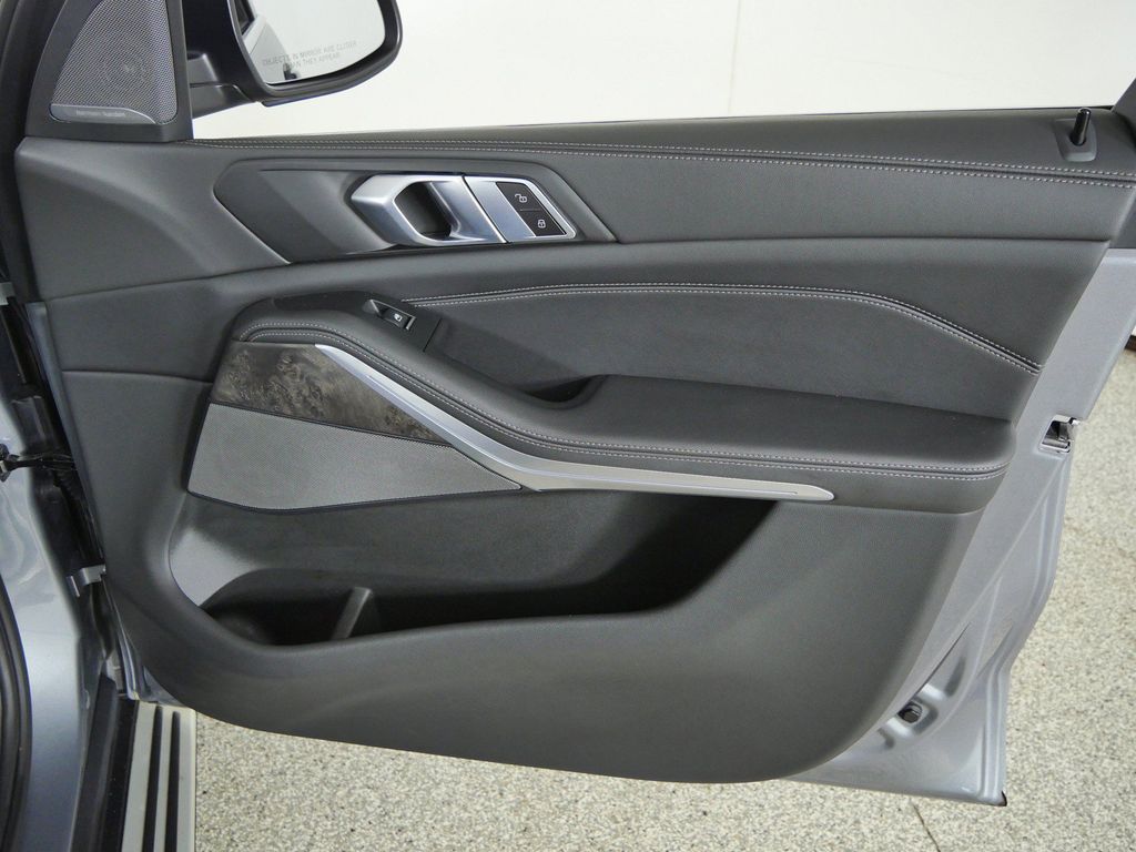 Thumbnail: 2024 BMW X5 - 29