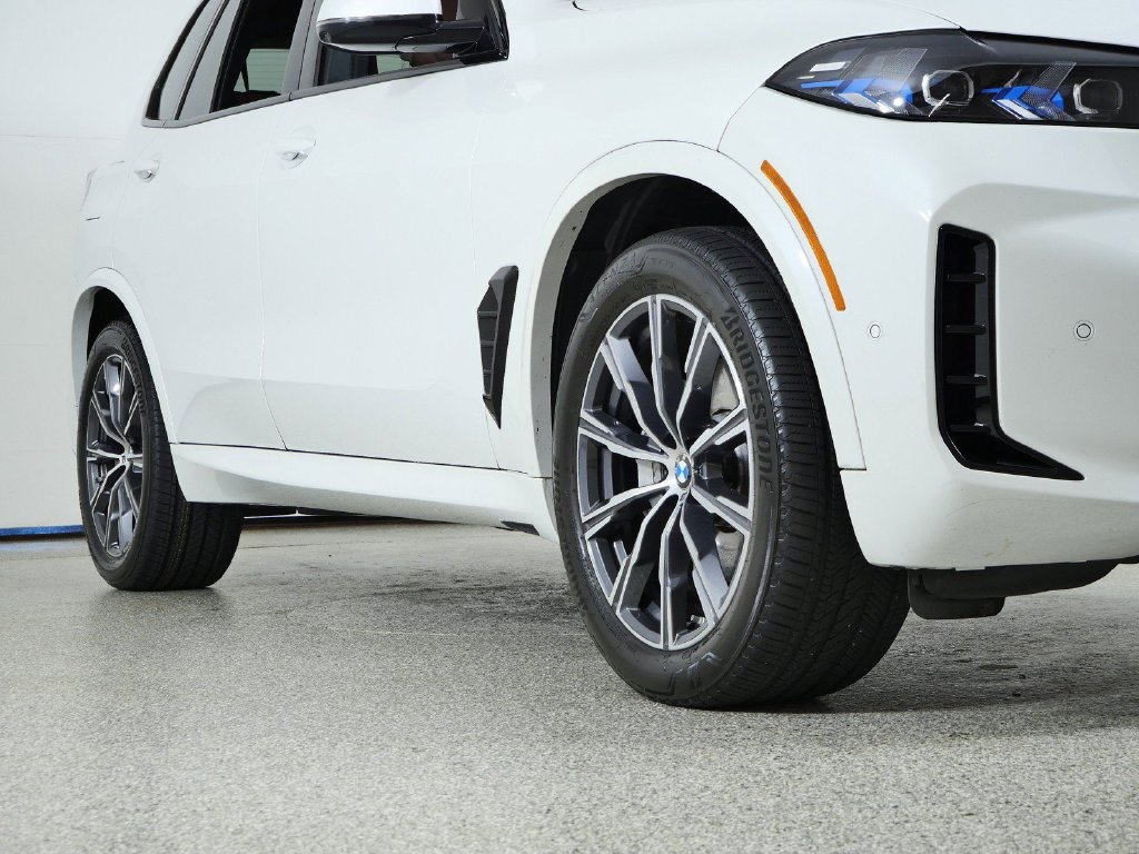 Thumbnail: 2025 BMW X5 - 8