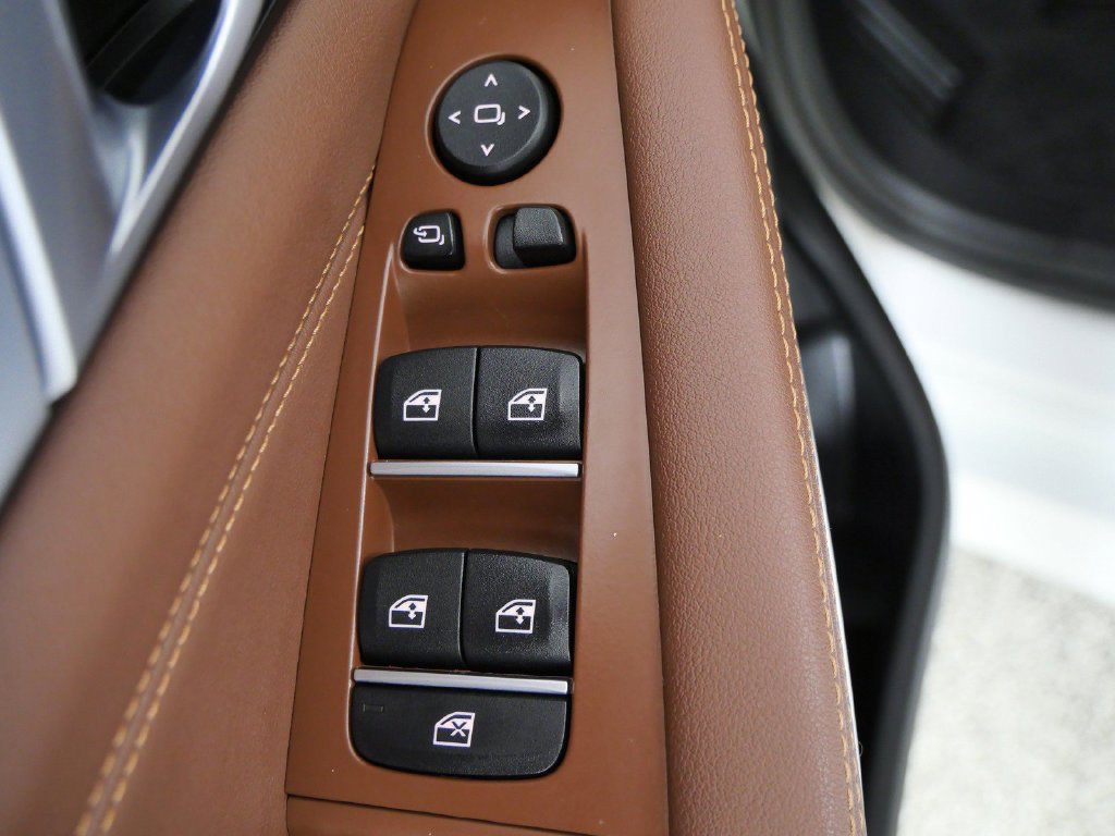 Thumbnail: 2025 BMW X5 - 37