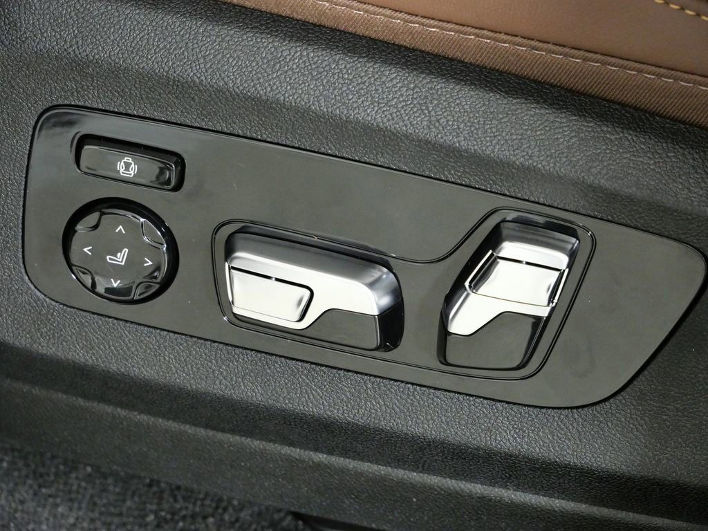 Thumbnail: 2026 BMW X5 - 42